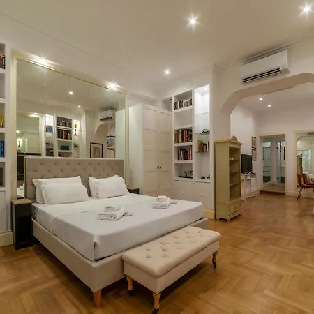 Apartment The Mirror Next To Spanish Steps Rome